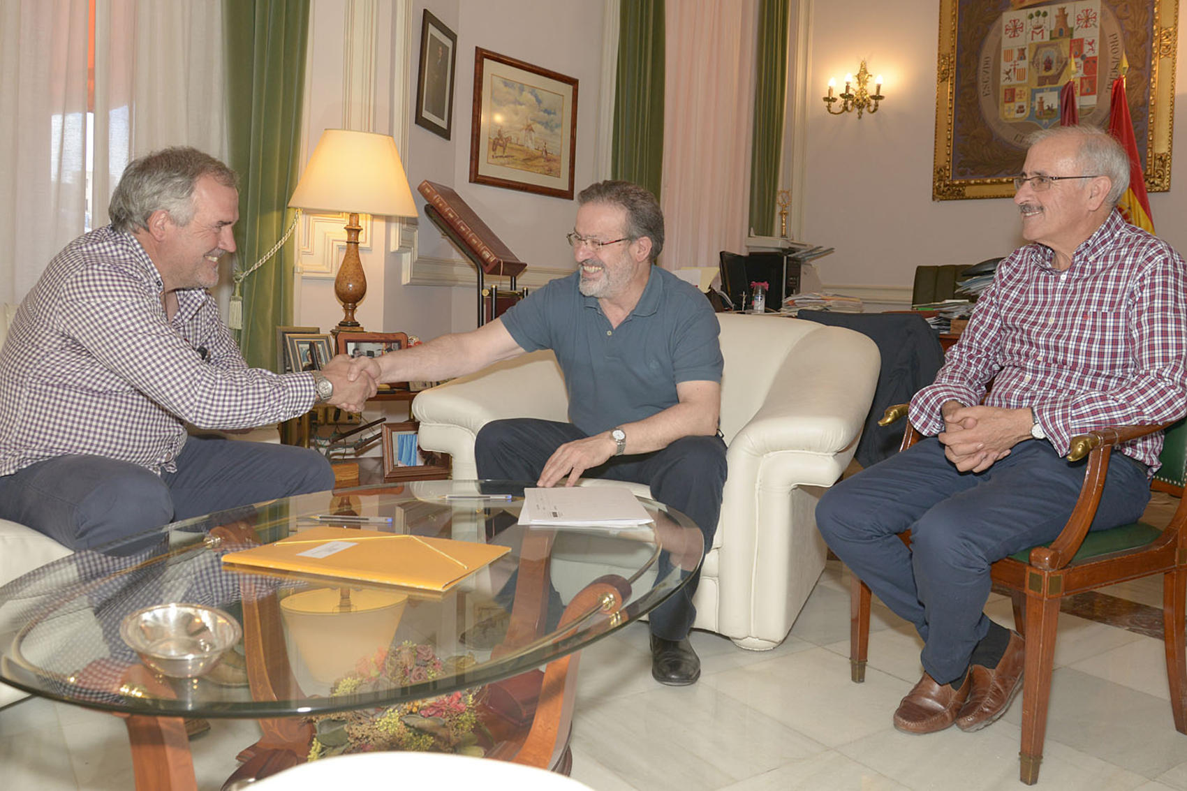 La Diputación paga el viaje de los menores saharauis que participan en «Vacaciones en paz»