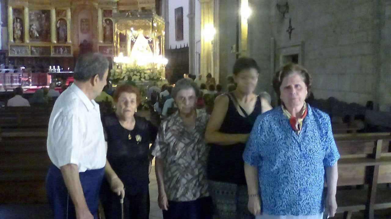 Los usuarios del Servicio de Estancias Diurnas visitan a la Virgen del Prado