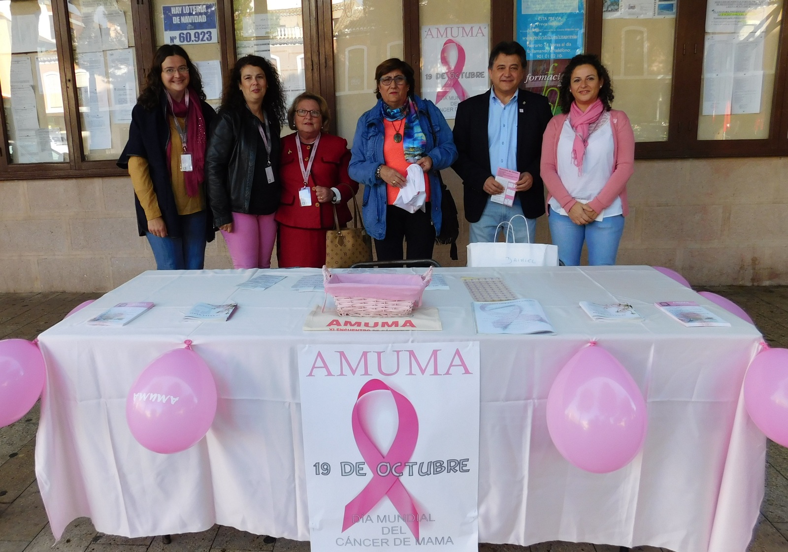 AMUMA sale a la calle para plantarle cara al cáncer de mama
