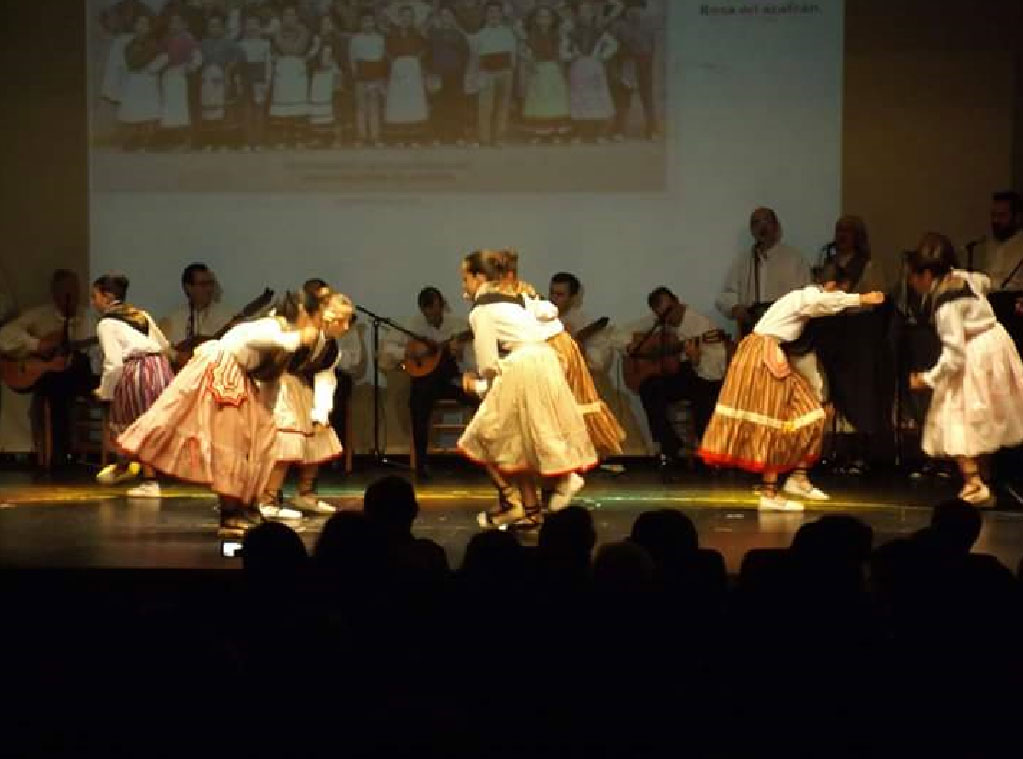 La Escuela de Folclore de Miguelturra celebra su tradicional y exitoso festival
