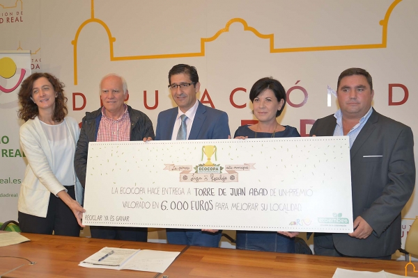 Torre de Juan Abad gana la “ Ecocopa ” de reciclaje entre municipios promovida por Ecoembes, RSU y Diputación de Ciudad Real