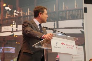 Inauguración oficial del stand de CLM en Fitur 2017 a cargo del presidente Emiliano García-Page.