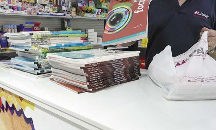 Los libreros solicitan ya una Ley que regule la venta del libro de texto