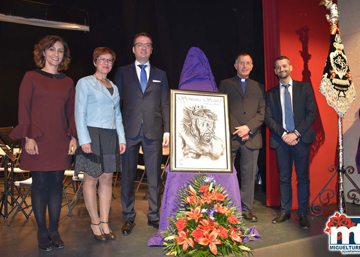 La Asociación de Hermandades y Cofradías de Semana Santa presentó el Cartel 2019 con la presencia de la alcaldesa, Victoria Sobrino