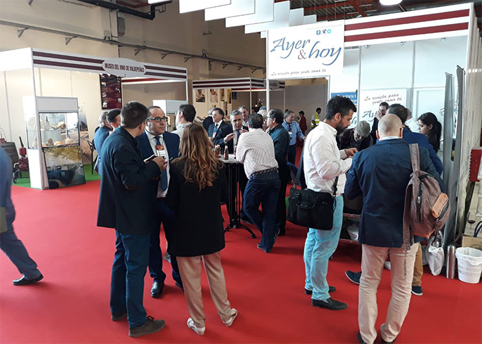 Numerosos invitados en el stand de Ayeryhoy de Fenavin 2019, la edición más ambiciosa de su historia