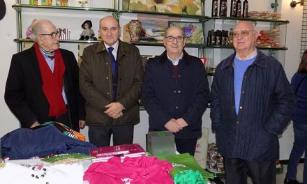 El II Mercadillo Solidario de la AECC abre sus puertas en la calle Postas, 6 hasta el viernes 29 de noviembre ¡¡¡¡colaboren!!!!