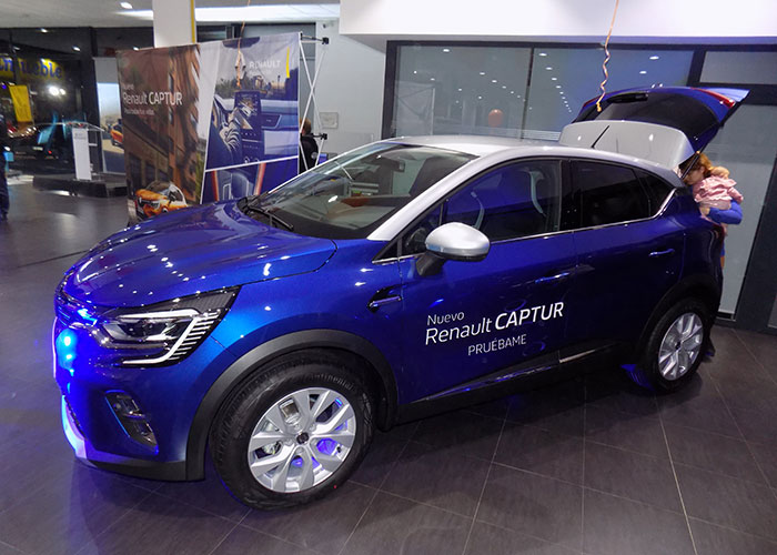 Aries Ciudad Real presentó en sus instalaciones el nuevo modelo Renault Captur