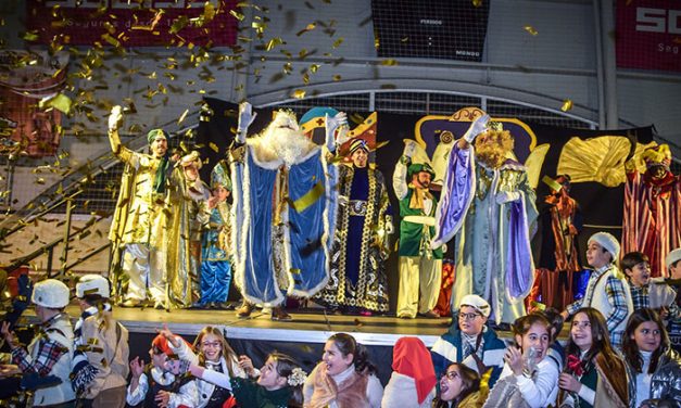 La magia y la ilusión de SSMM los Reyes Magos de Oriente hicieron brillar la noche más mágica del año en Pozuelo de Calatrava