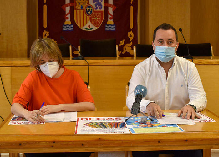 Daimiel convoca las becas municipales para material escolar