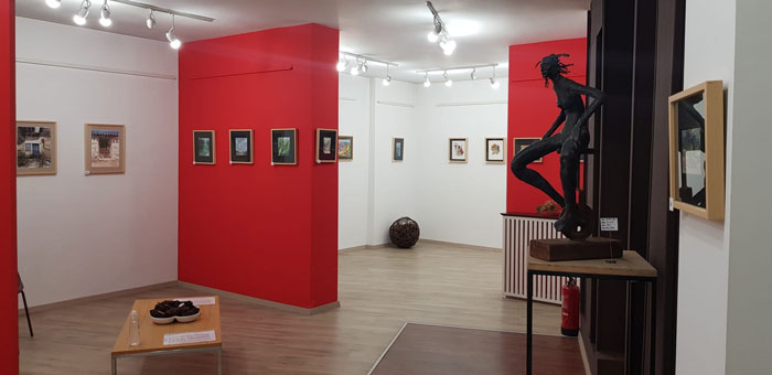 Ya puede visitarse la exposición de pintura “Entre Papeles” en Artecasa