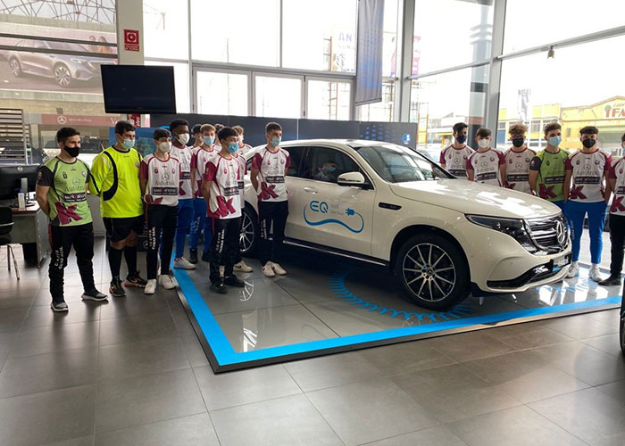 Autotrak Mercedes-Benz patrocina el equipo juvenil EFFB