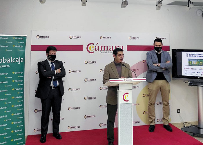 El Concurso de Escaparates Navideños de la Cámara y Fecir apuesta por la dinamización del pequeño comercio añadiendo una nueva categoría de premio local