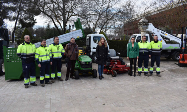 El servicio de medio ambiente del Ayuntamiento de Ciudad Real presenta la nueva flota de vehículos