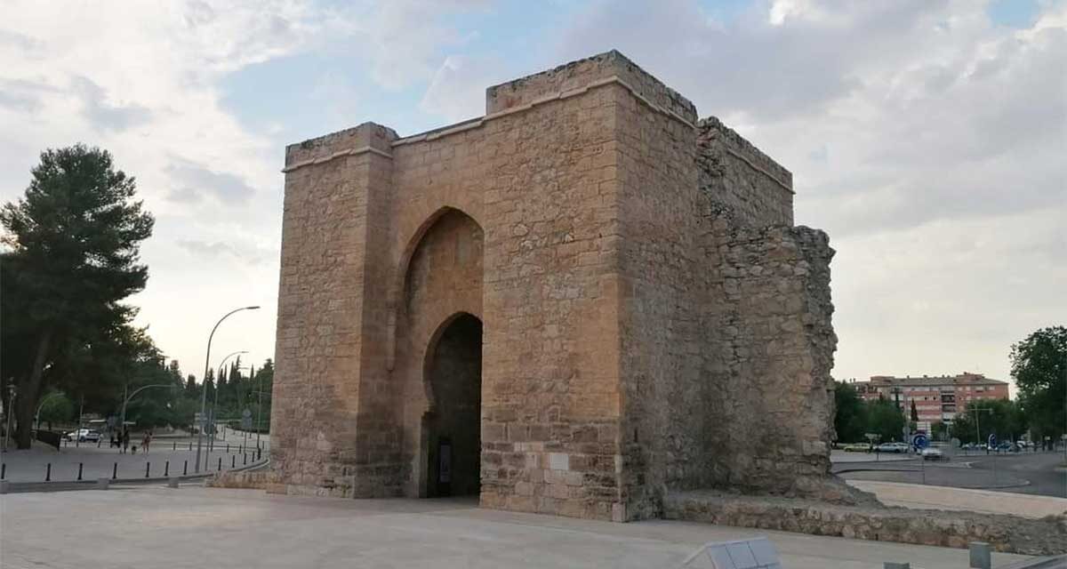 Ciudad Real acogerá el 18 de marzo una Jura de Bandera de personal civil en la Puerta de Toledo de Ciudad Real