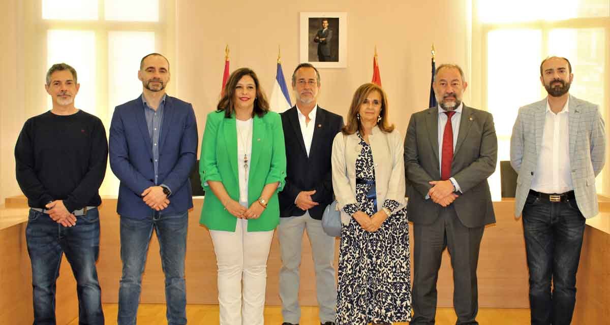 El Ayuntamiento firma un convenio con la UCLM para impulsar la investigación en la Necrópolis Ibérica de Poblete