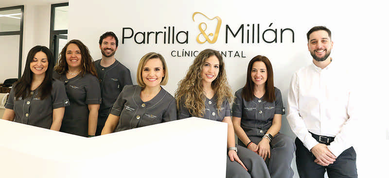 Calidad profesional en la nueva clínica dental Parrilla&Millán