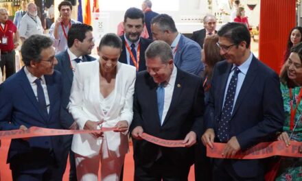 Caballero: «Fenavin es la feria orgullo de todos los hombres y mujeres de La Mancha y debemos cuidarla»