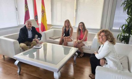 Cañizares se reúne con Afexpan en apoyo a la promoción del ‘Pan de Cruz’