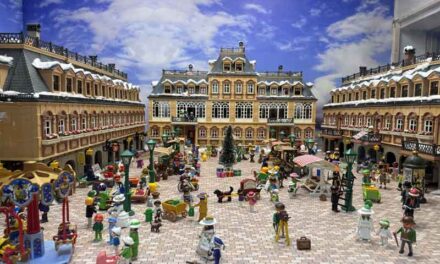 El “Mercado de Playmobil” ofrece estos días un aliciente más para visitar el mercado municipal