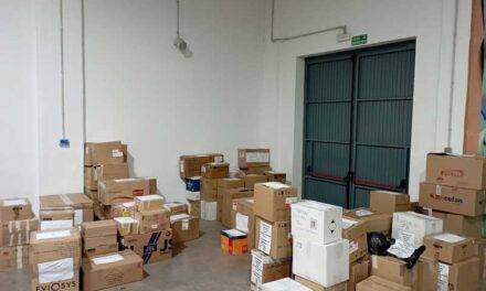 Los primeros juguetes, libros y material escolar recogidos por la comunidad educativa de Almagro ya están de camino a Valencia