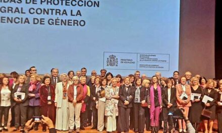 Carmen Quintanilla recibe la “Medalla a la Promoción de los Valores de Igualdad” del Ministerio de Igualdad, por su papel clave en la Ley Contra la Violencia de Género