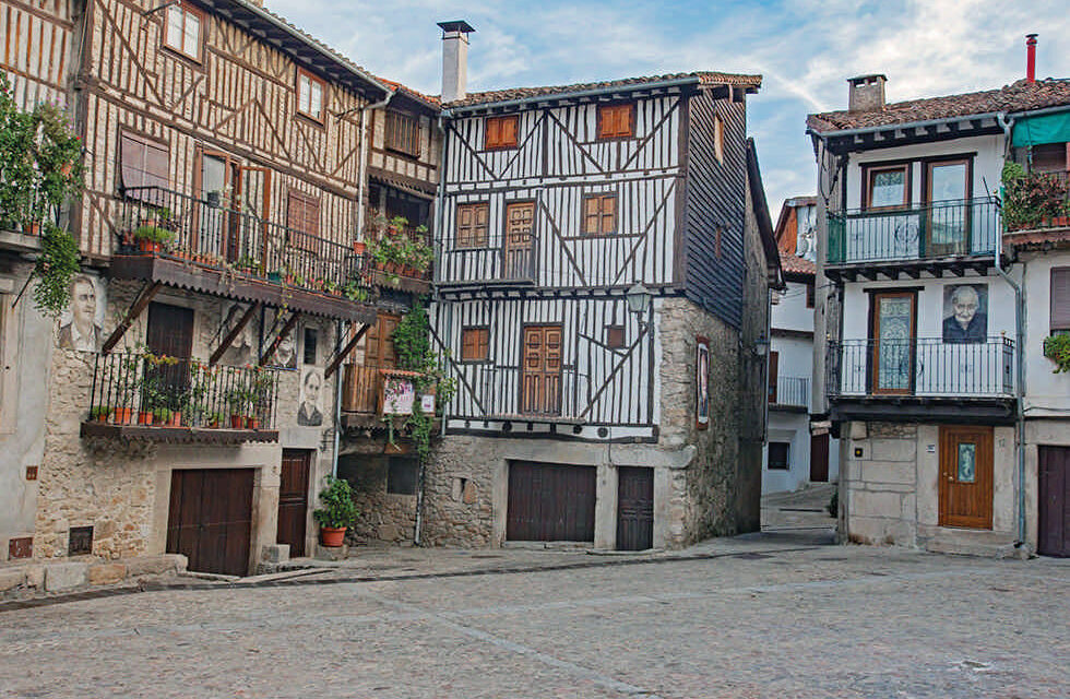 Mogarraz, el pueblo de las mil caras
