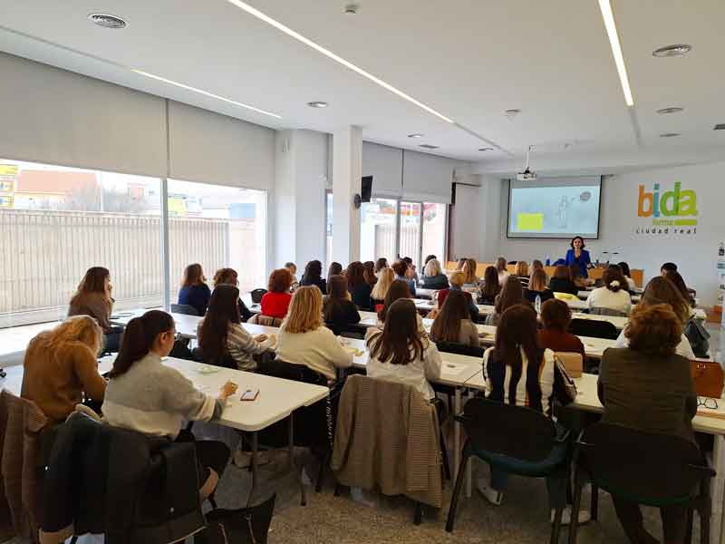 Bidafarma acoge una jornada sobre la menopausia