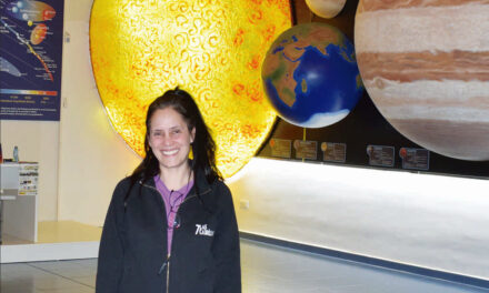Mónica Fernández Hontanilla, ambientóloga especializada en astronomía y gestora del Planetario de Alcoba