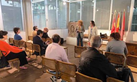 Turismo e IMPEFE reúnen a la Mesa del Comercio de cara a la Noche Blanca 2025
