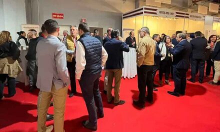 Calurosa acogida al stand de Ayer&hoy y de Kiss FM Ciudad Real en Fenavin 2025
