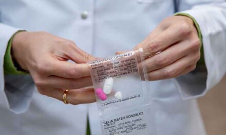 La farmacia de Poblete cumple 10 años ofreciendo el Servicio Personalizado de Dosificación mediante tecnología robótica