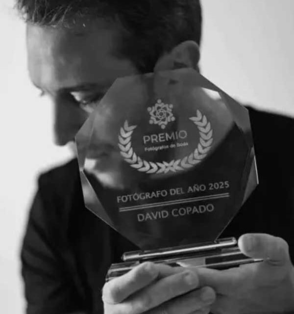 David Copado se alza con el galardón de Fotógrafo del Año de los Premios Fotógrafos de Boda (FdB) 2025