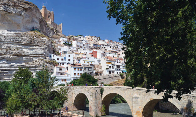 Alcalá del Júcar, historia y naturaleza