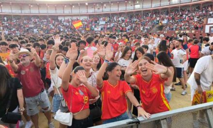 La Plaza de Toros vibró con la victoria de la selección española