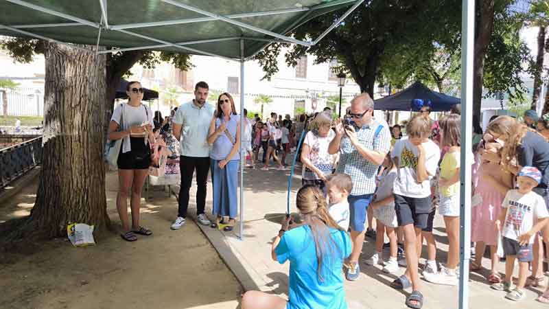 Los jardines del Prado bullen de actividad con la Feria Infantil de día