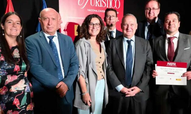 La Ruta de la Pasión Calatrava recibe el diploma de Fiesta de Interés Turístico Internacional en el Teatro Real de Madrid