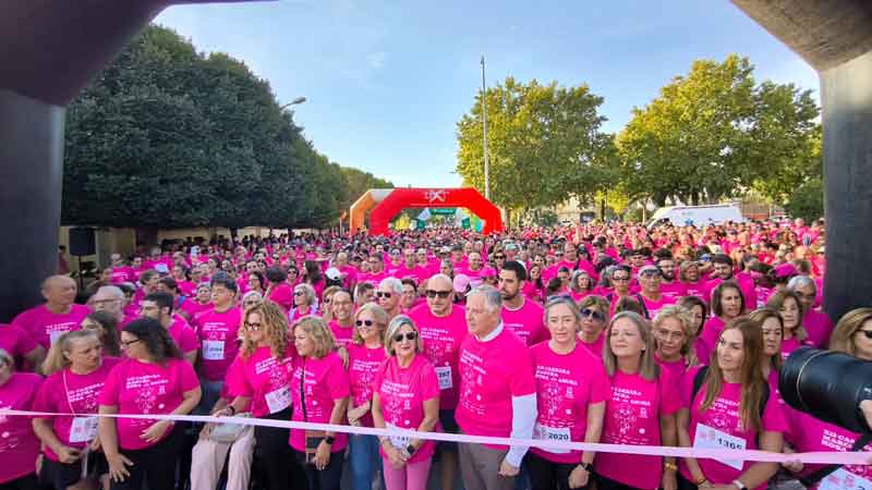 La Carrera Rosa de AMUMA bate records de participación