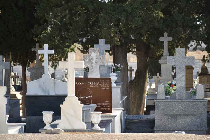 Daimiel ultima los preparativos del cementerio municipal para el Día de Todos los Santos