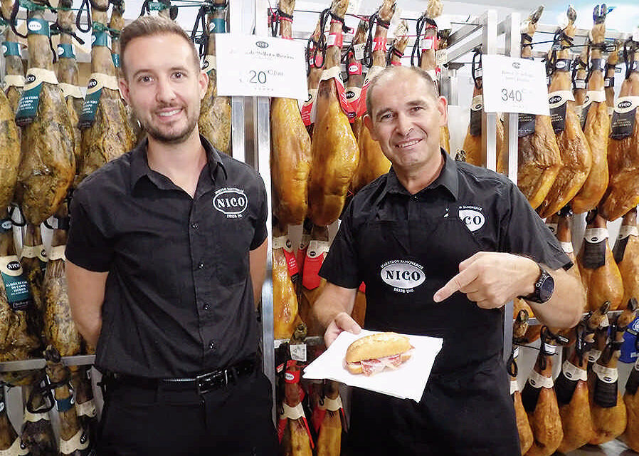 Cafetería de Nico Jamones (Ciudad Real). Buen jamón, pan recién hecho y rico café, punto
